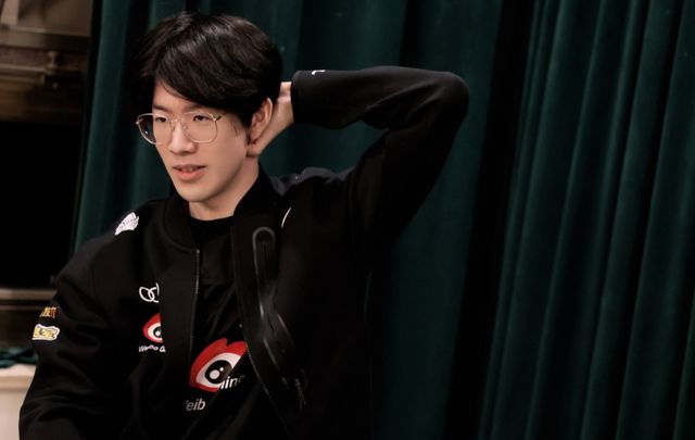 假期前只剩下一场比赛！ Oh My God 以0胜2负的战绩输给了 JD Gaming ，错过了淘汰赛阶段