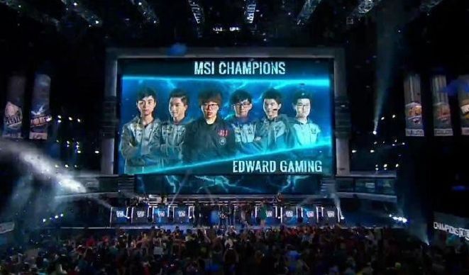 JDG赛后群访：输一小局不是坏事，有利于扩展BP策略