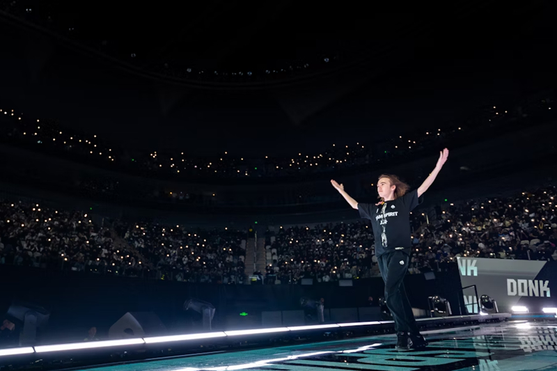 LOL英文流赛后整活：北美赛区就是最快上飞机的赛区