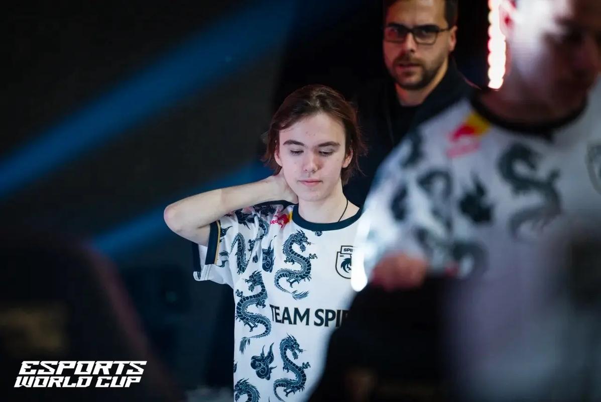 LPL官方公告：LPL战队将在自家基地或上海主场远程参加MSI季中赛