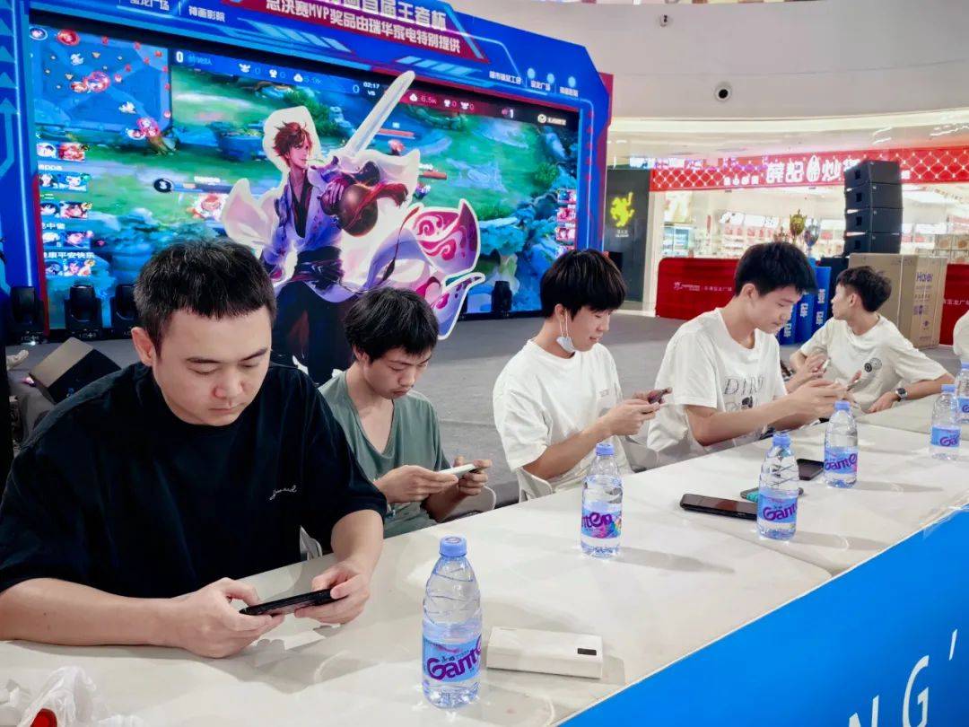 疯狂暗示？DOTA2 SumaiL或将加盟Nigma