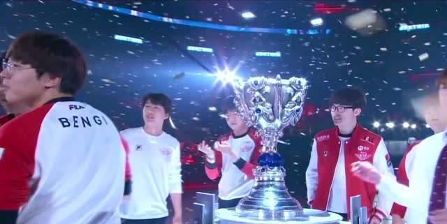 Meiko 加入 LPL 十年了！ Invictus Gaming 官方博客发布祝贺：祝你长寿，超过十年~
